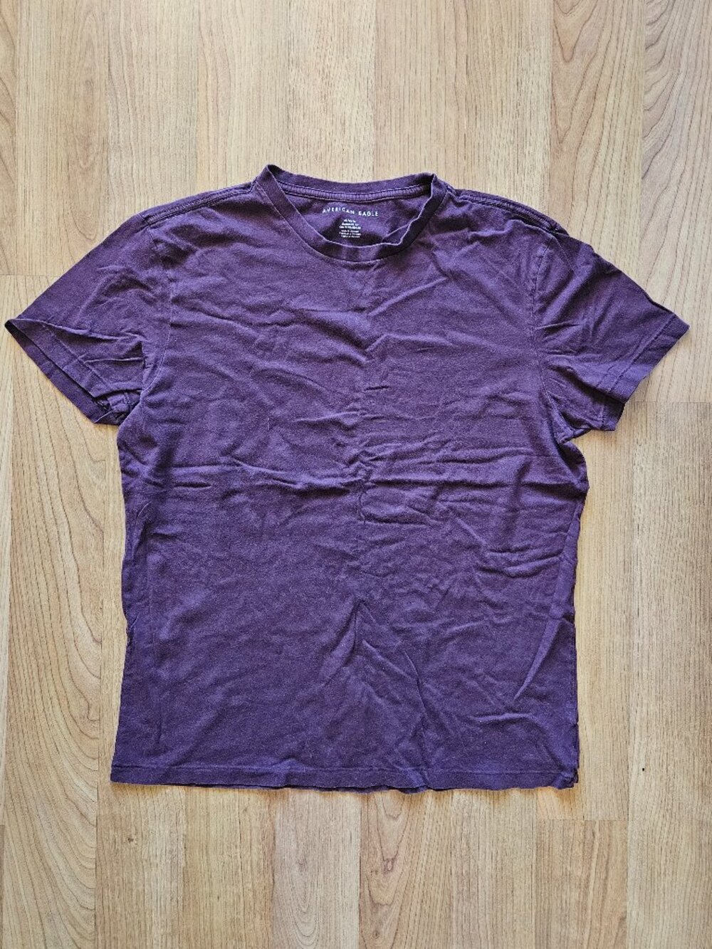 Soft!  Men's Maroon American Eagle Outfitters cotton short sleeve Tee - Medium